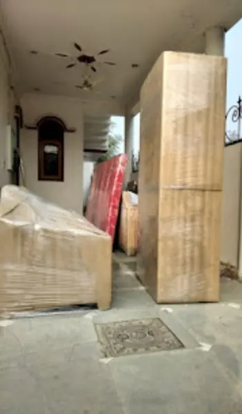Living room furniture wrapped for shifting